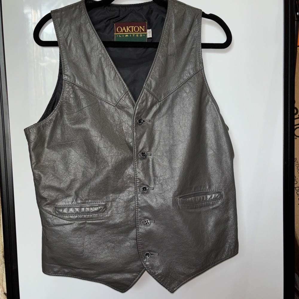 VTG Oakton Limited Mens Leather Vest Size 40 Tall 2 Pockets Grey EUC